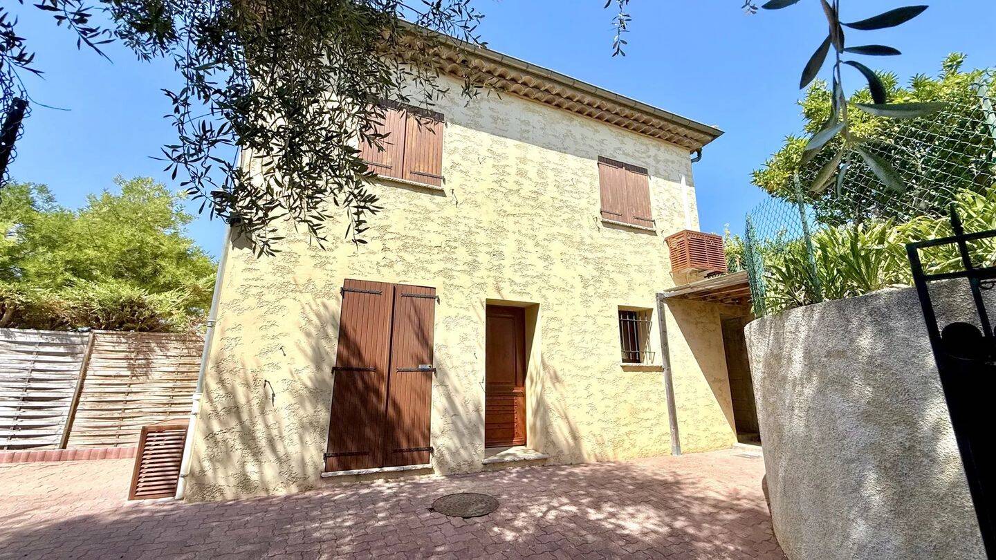 Location - Maison Nice - 1 350 €/mois — 1