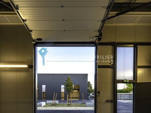 Local commercial à louer 3 250 € 433 m² de surface de vente Deyme 31450