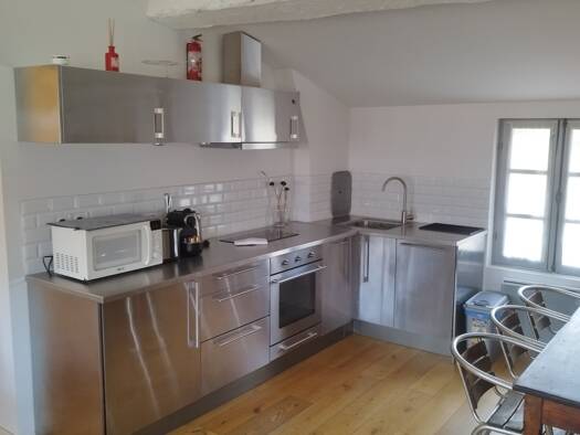 Appartement à louer 850 € 3 pièces 2 chambres 73,6 m² Étage 3/3 Carcassonne 11000