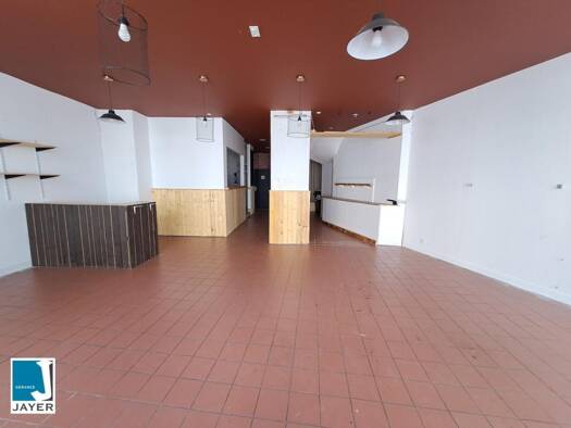 Local commercial à louer 1 170 € 86 m² de surface de vente Citadelle Chalon-sur-Saône 71100