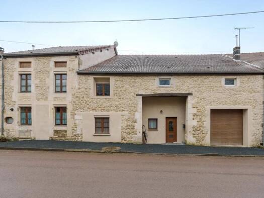 Maison à vendre 198 000 € 11 pièces 4 chambres 335 m² 1 009 m² de terrain Val-de-Meuse 52140