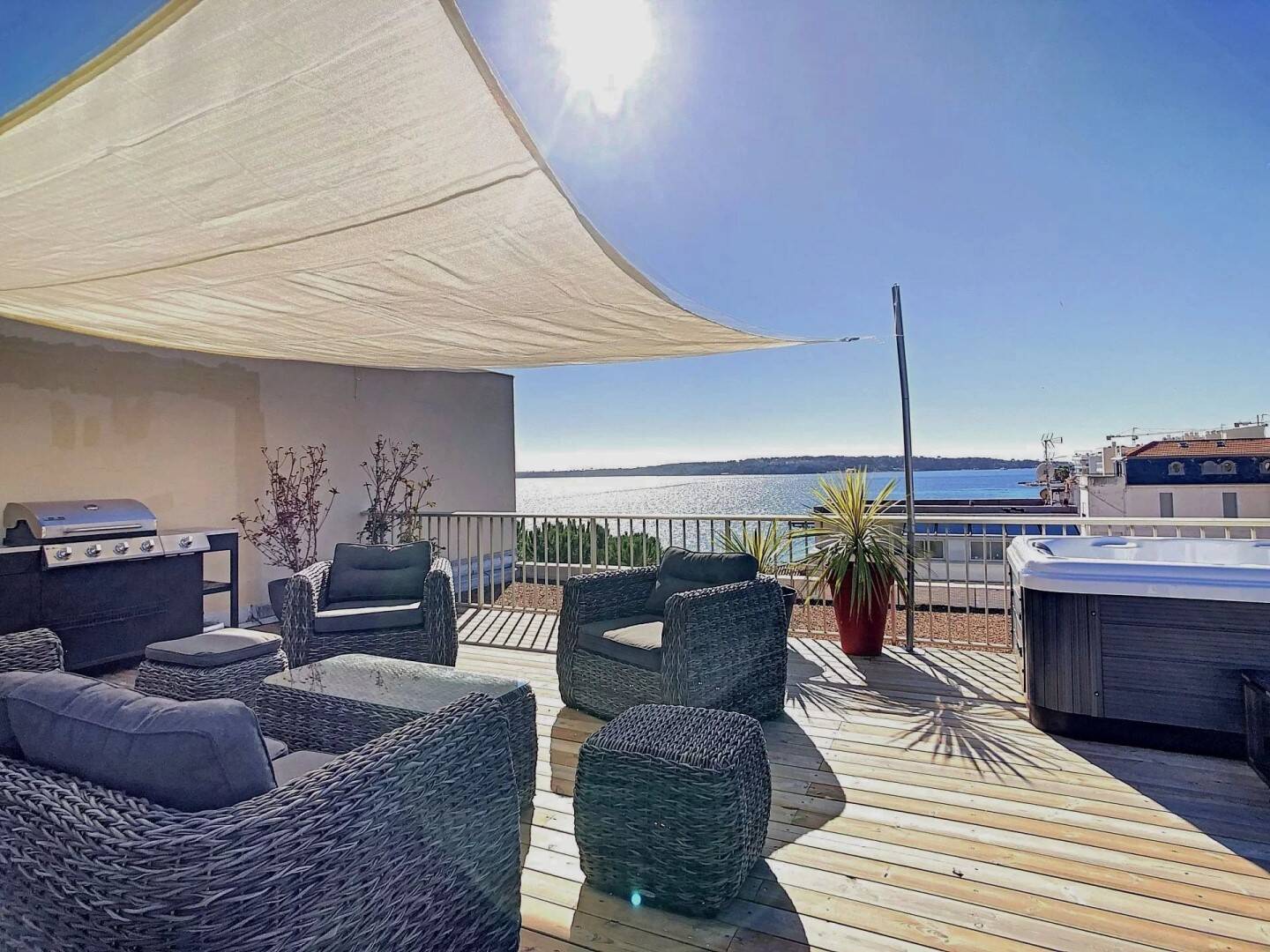 Maison à louer, 126m², CANNES
