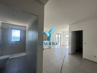 Duplex à vendre 715 135 € 4 pièces 3 chambres 116,3 m² Étage 2/3 Sainte-Anne 97180