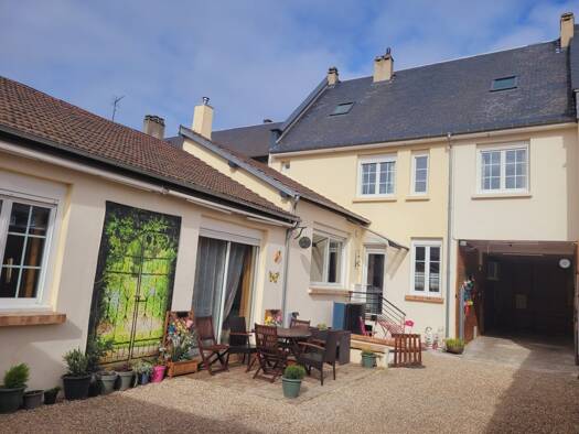Maison à vendre 305 000 € 6 pièces 4 chambres 210 m² 250 m² de terrain Saint-Pierre-du-Vauvray 27430