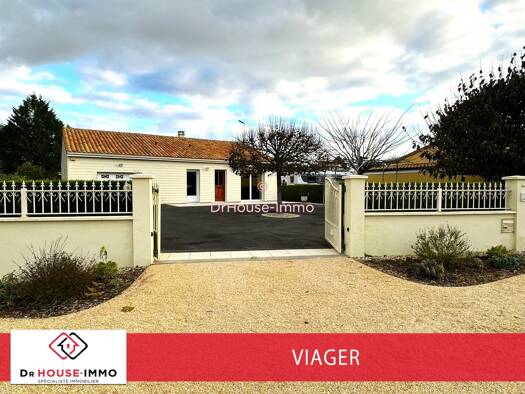Maison en viager Bouquet 117 000 € 4 pièces 3 chambres 101,2 m² 1 053 m² de terrain Ruffec 16700