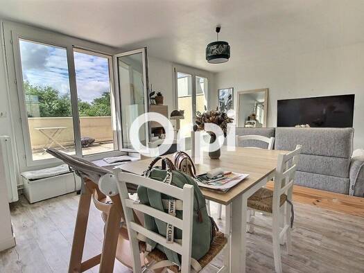 Duplex à vendre 299 250 € 5 pièces 3 chambres 94 m² Étage 2/2 Bois Maurepas-Bois Joli-Coudray Maurepas 78310