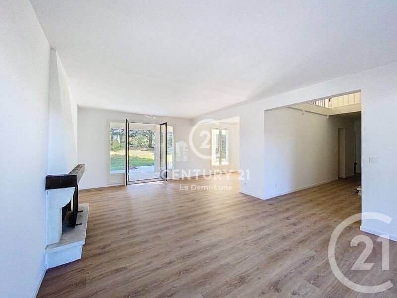 Maison à vendre, 178m², CHARBONNIERES LES BAINS