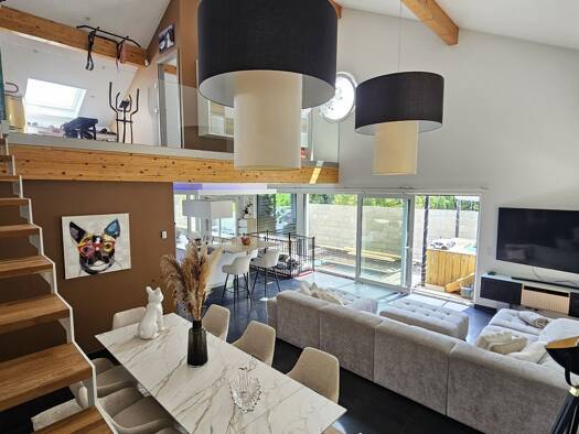 Maison à vendre 595 000 € 5 pièces 4 chambres 164 m² Le Vieux Château-Pulventeux Longwy 54400