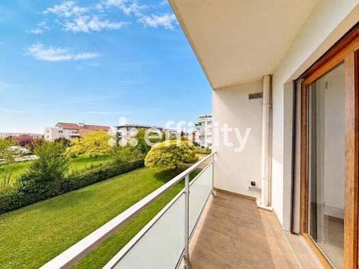 Appartement à vendre 210 000 € 2 pièces 1 chambre 43 m² Étage 1/7 Beulet-Ile de France Annemasse 74100