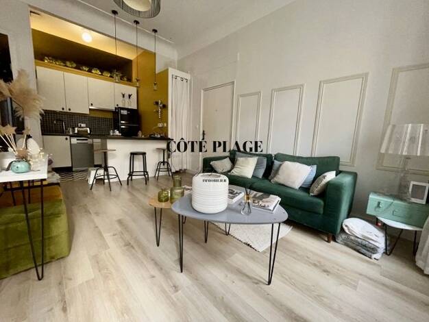 Appartement à vendre 330 000 € 3 pièces 2 chambres 60 m² RDC/2 Royan 17200