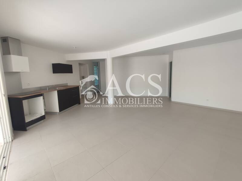 Maison à louer, 79m², LES TROIS ILETS