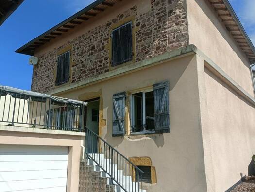 Maison à vendre 130 000 € 4 pièces 2 chambres 90 m² 265 m² de terrain Belmont-de-la-Loire 42670
