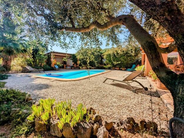 Maison à vendre 830 000 € 6 pièces 5 chambres 160 m² 2 000 m² de terrain Solliès-Ville 83210