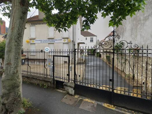Garage/Stationnement à louer 84 € 18 m² Dammarie les Lys 77190