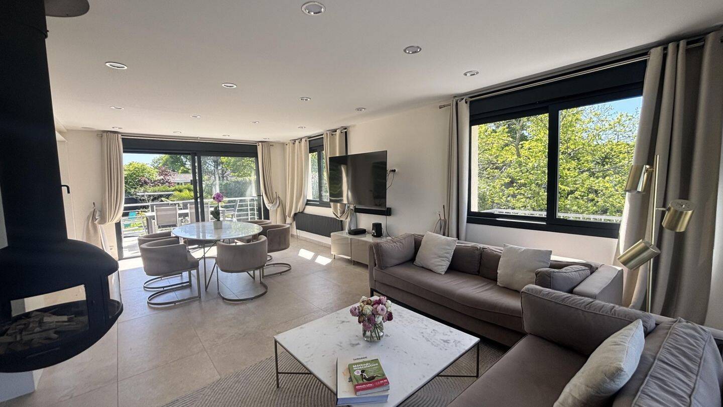 Maison à vendre, 231m², NEAUPHLE LE CHATEAU