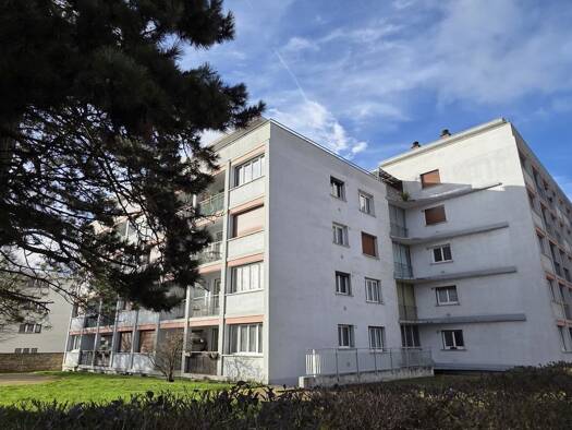 Appartement à vendre 230 000 € 6 pièces 4 chambres 111,3 m² Étage 3/4 Dijon 21000