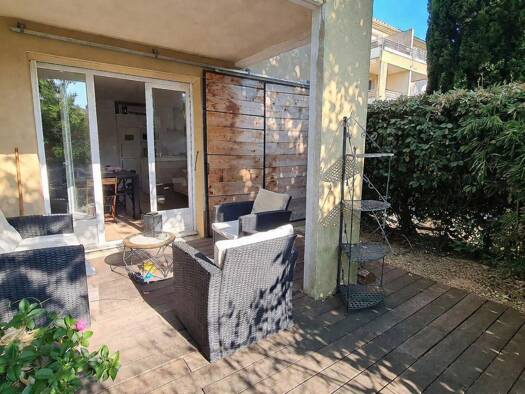 Appartement à vendre 267 500 € 4 pièces 3 chambres 73,3 m² RDC/3 Villeneuve-lès-Avignon 30400