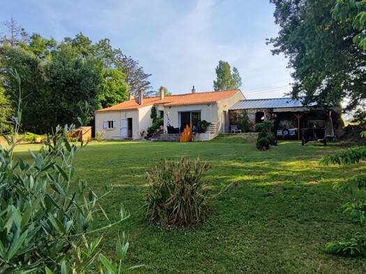 Maison à vendre 242 500 € 4 pièces 3 chambres 98 m² 2 170 m² de terrain L'Aiguillon-sur-Vie 85220