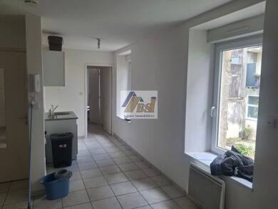 Appartement à louer 520 € 2 pièces 1 chambre 42 m² Étage 1/3 Brest 29200