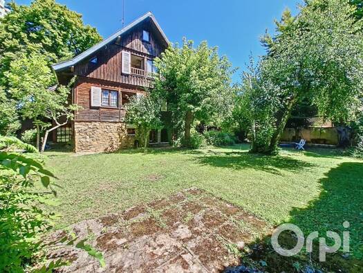 Chalet à vendre 530 000 € 7 pièces 5 chambres 194 m² 922 m² de terrain Saurupt-Clémenceau Nancy 54000