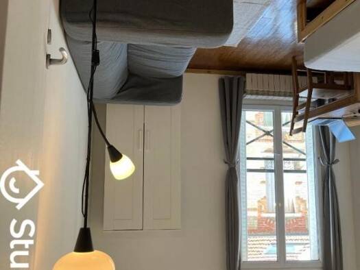 Studio à louer - logement étudiant 600 € 1 pièce 1 chambre 15 m² 2ème étage Hôtel de Ville Courbevoie 92400