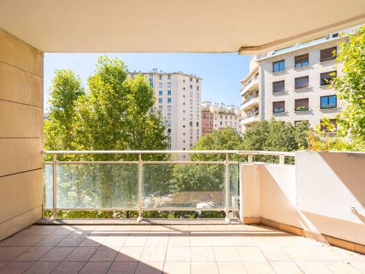Appartement à vendre 315 000 € 3 pièces 2 chambres 66 m² Étage 5/7 Lodi Marseille 6ème arrondissement 13006