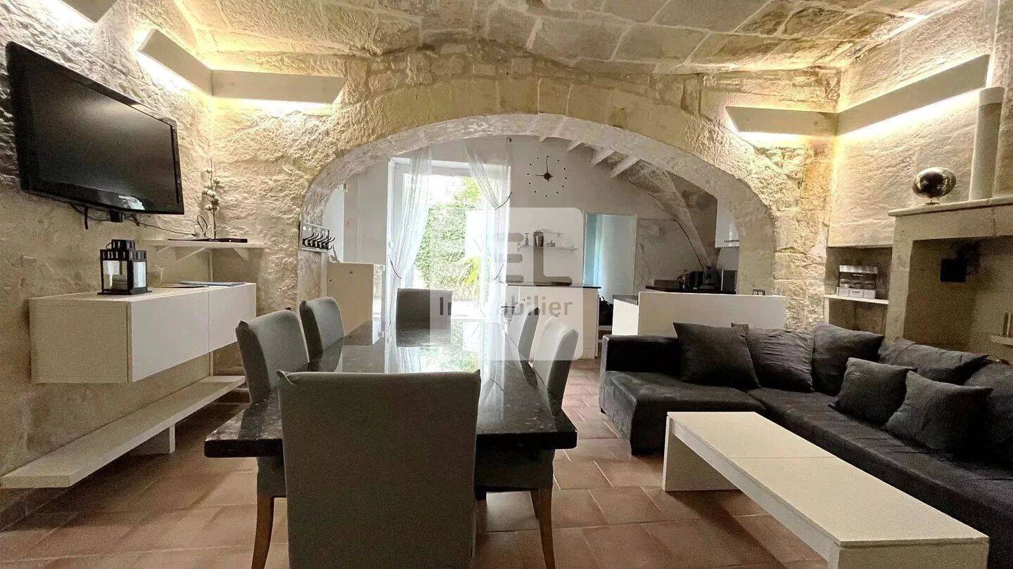 Maison à vendre, 137m², FONTVIEILLE