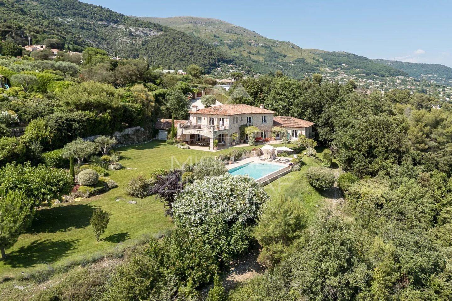 Maison à vendre, 348m², TOURRETTES SUR LOUP