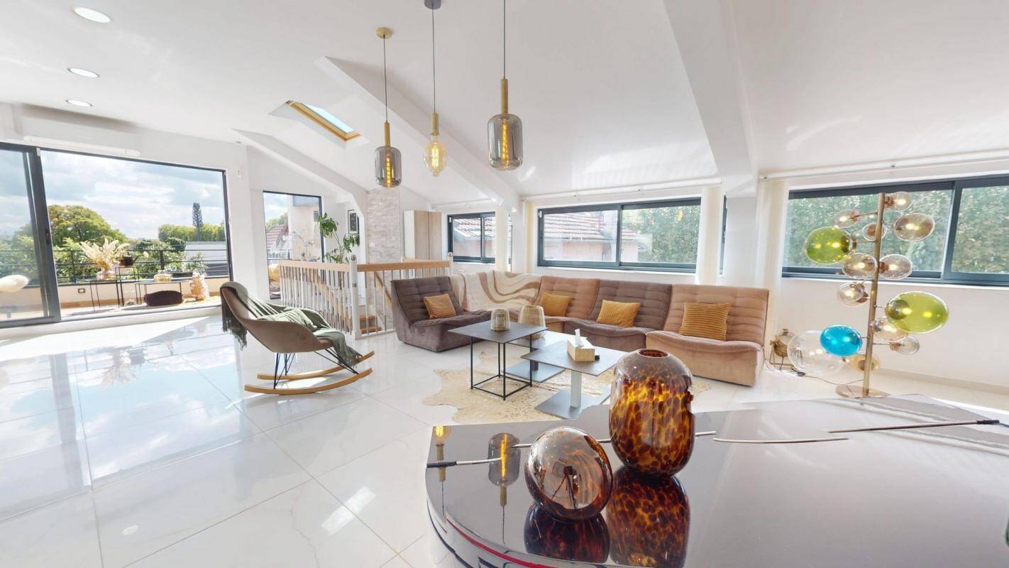Maison à vendre, 291m², SAINT MAUR DES FOSSES