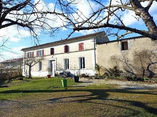 Maison à vendre 291 500 € 5 pièces 4 chambres 162 m² 1 342 m² de terrain Saint-Sulpice-d'Arnoult 17250