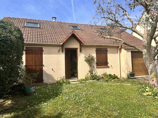 Maison à vendre 315 000 € 5 pièces 4 chambres 98 m² 572 m² de terrain Villenoy 77124