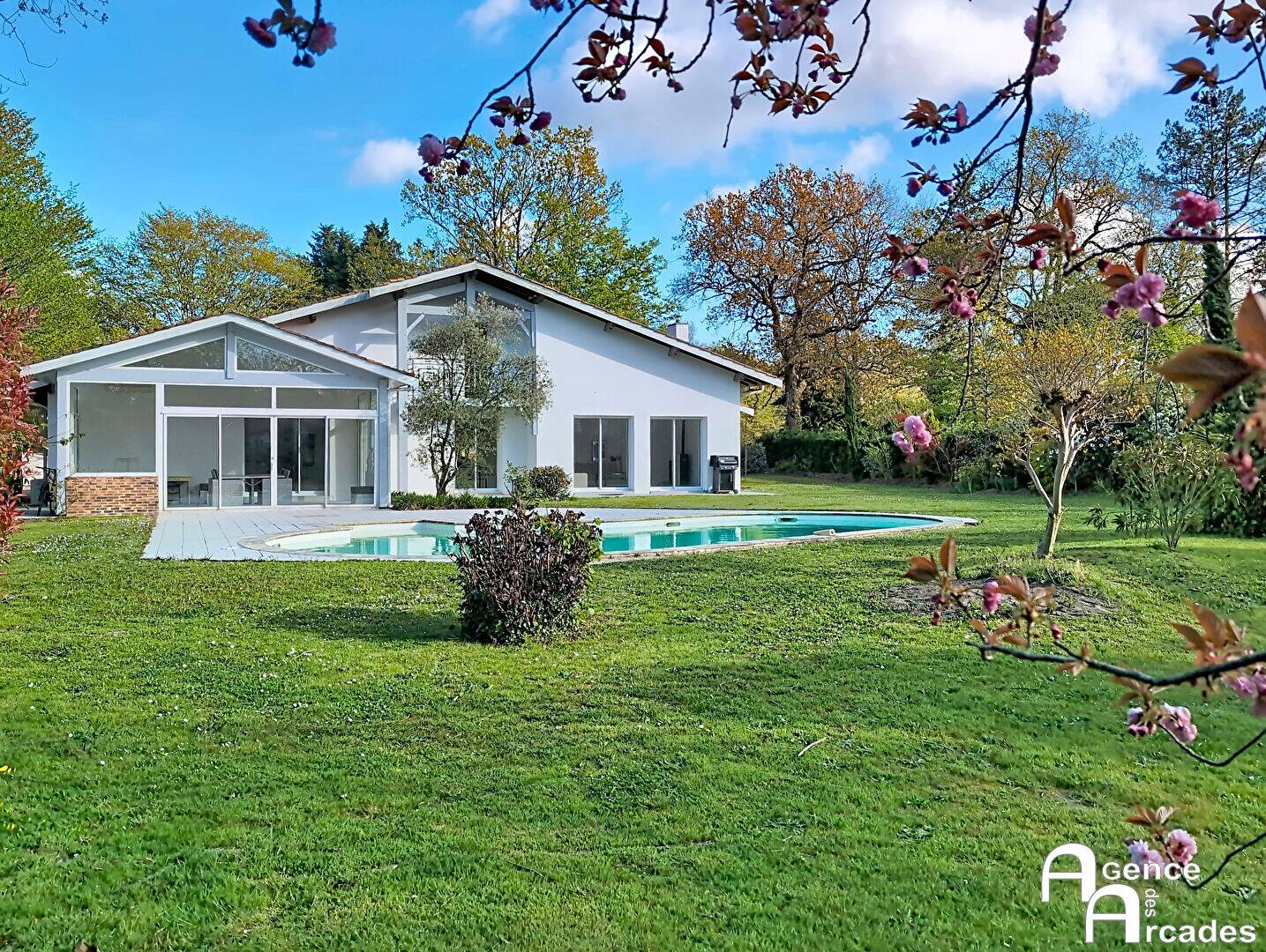 Maison à vendre, 200m², SAINT SULPICE ET CAMEYRAC