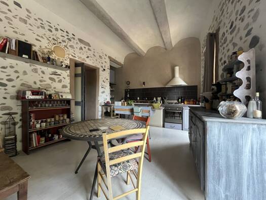 Appartement à vendre 189 000 € 4 pièces 2 chambres 98 m² Étage 1/3 Ganges 34190