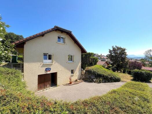 Maison de plain-pied à vendre 449 000 € 5 pièces 4 chambres 115 m² 1 032 m² de terrain Clermont 74270