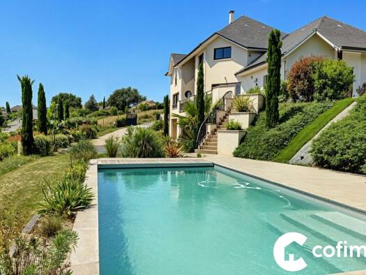 Villa à vendre 750 000 € 7 pièces 6 chambres 262 m² 1 999 m² de terrain Serres-Castet 64121