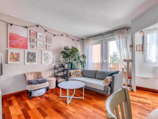 Duplex à vendre 280 000 € 3 pièces 2 chambres 64,08 m² Étage 2/3 Le Centre Ville Villiers-sur-Marne 94350