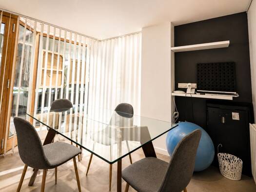 Espace bureau à vendre 305 000 € 62 m² de bureaux divisible de 16 m² à 1 m² Thônes 74230