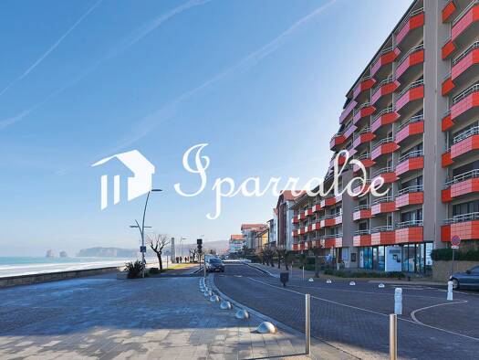 Appartement à vendre 194 500 € 1 pièce 30 m² Étage 4/7 Hendaye 64700
