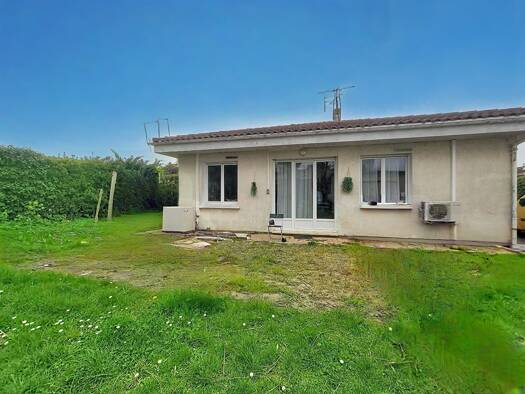 Maison de plain-pied à vendre 296 200 € 4 pièces 3 chambres 90 m² 623 m² de terrain Sud Bassens 33530