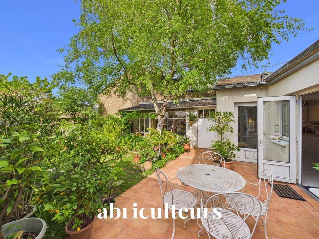 Maison familliale - 5 chambres et 1 bureau -Jardin arboré - Gara — 2