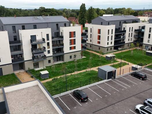 Appartement à vendre 190 000 € 2 pièces 1 chambre 55,9 m² RDC/4 Pont-de-Chéruy 38230