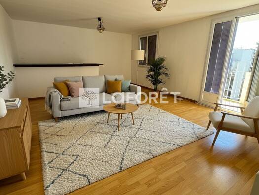 Appartement à vendre 129 000 € 3 pièces 2 chambres 73,38 m² Étage 3/3 Synagogue-Bonaventure Avignon 84000