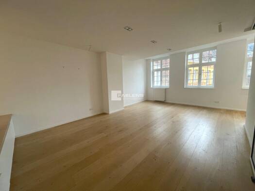 Espace bureau à louer 4 390 € 259 m² de bureaux Lille 59800