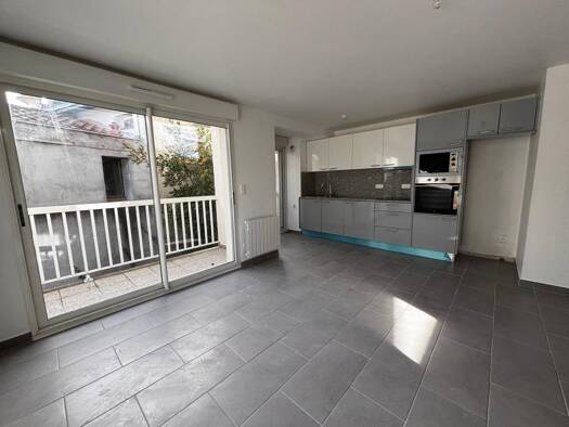Duplex à louer 1 740 € 4 pièces 3 chambres 73,8 m² Étage 2/2 Saint Ferdinand Arcachon 33120