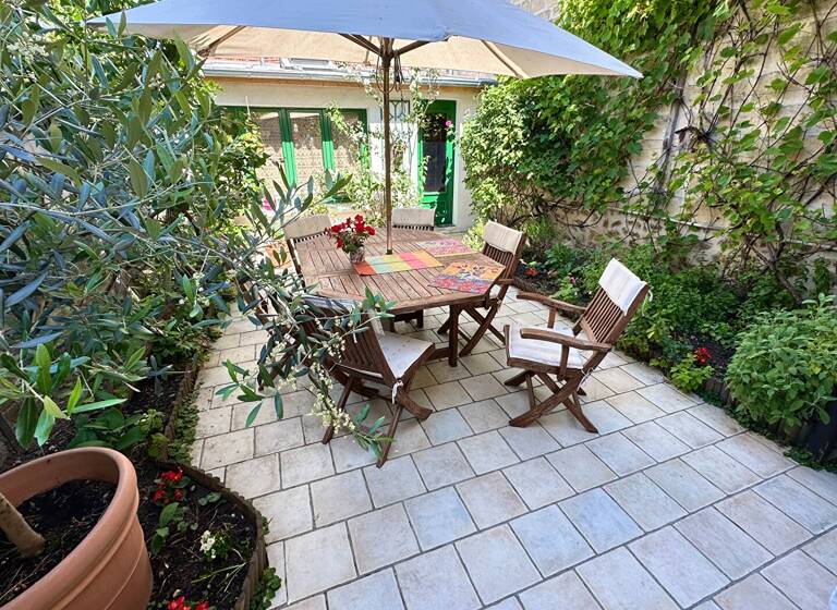 Maison à vendre 1 105 000 € 8 pièces 4<br/>chambres 160 m²<br/>superficie 192 m²<br/>terrain Les Cotes Maisons Laffitte 78600