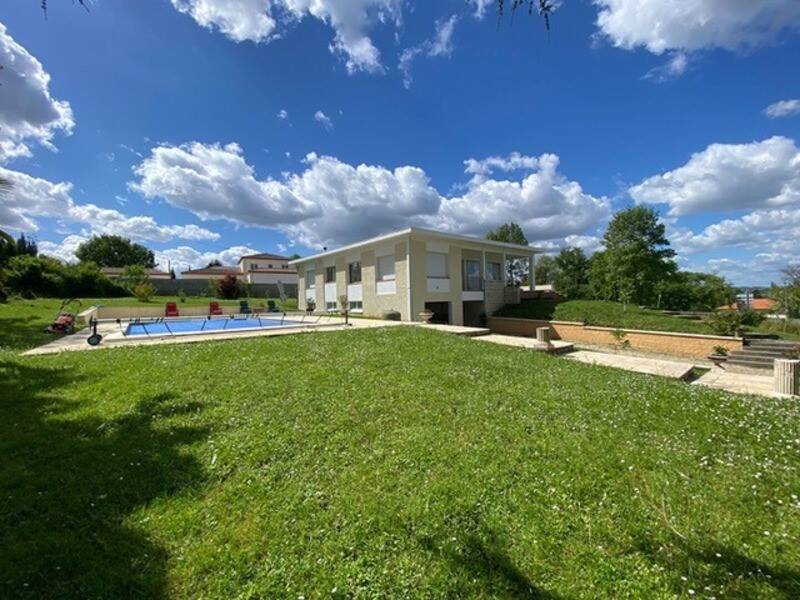 Maison à vendre, 248m², SAINTE LIVRADE SUR LOT