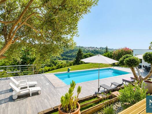 Maison à vendre 825 000 € 6 pièces 4 chambres 190 m² 2 043 m² de terrain Lahonce 64990