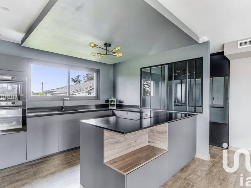 Maison à vendre, 124m², SAINTE FOY DE PEYROLIERES