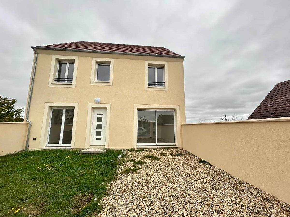 Maison à vendre, 138m², VILLENEUVE SAINT GERMAIN