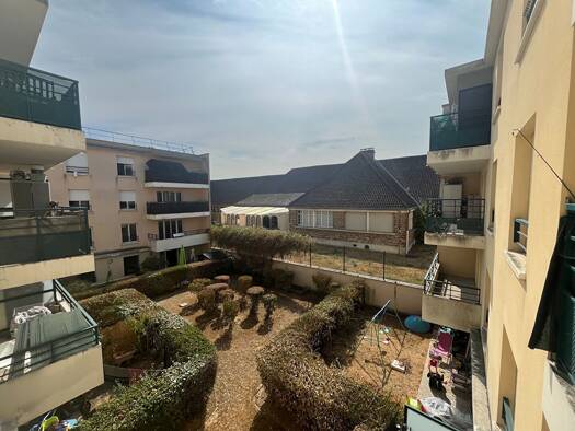 Appartement à vendre 109 500 € 1 pièce 28,75 m² Étage 2/3 La Croix Blanche Vigneux-sur-Seine 91270